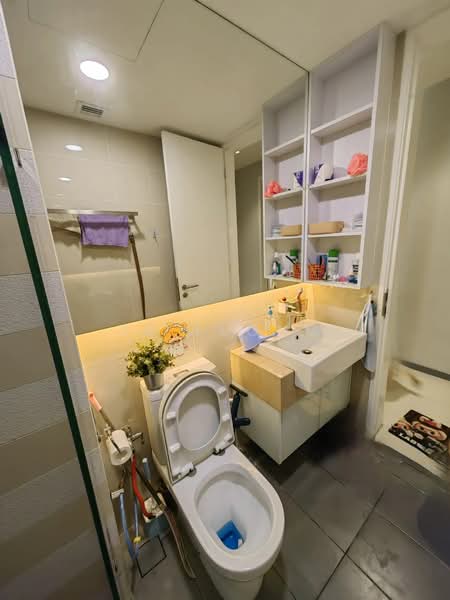Servis Apartment untuk Dijual di United Point (Residensi Berpadu) - JK Leong - Bathroom - PropertyGuru.com.my