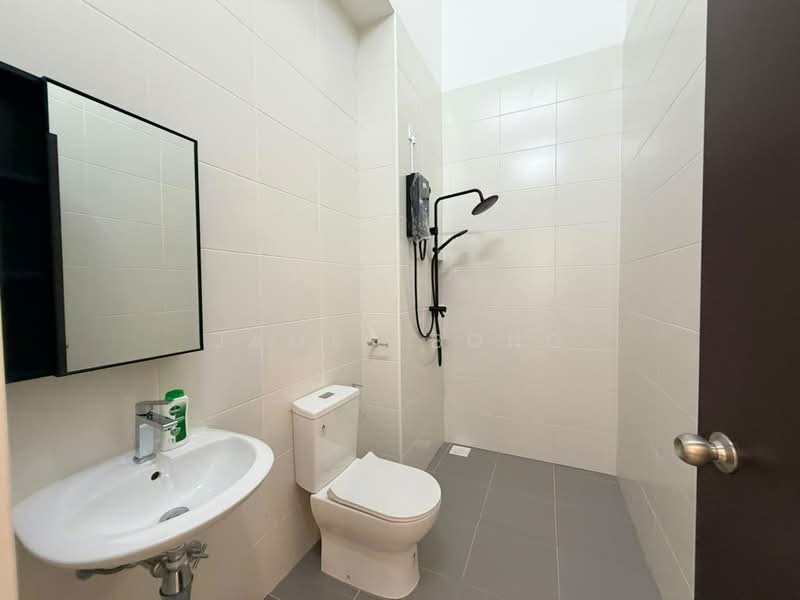 Cluster House for Sale in Eco Botanic (Iskandar Puteri (Nusajaya)) - James Bong - Bathroom - PropertyGuru.com.my