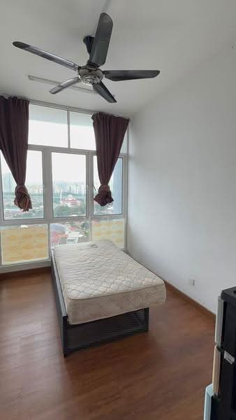 Kondominium untuk Dijual di Boulevard Serviced Apartment - Mohd Shah Dolah - Bedroom - PropertyGuru.com.my