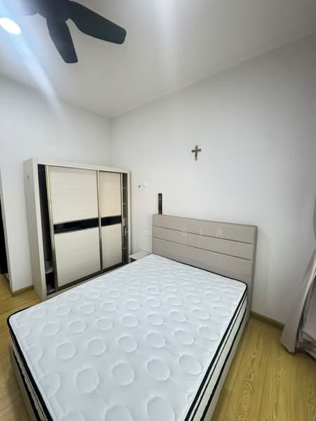 Kondominium untuk Disewa di Bay Laurel @ Country Garden Danga Bay - John Sia - Bedroom - PropertyGuru.com.my