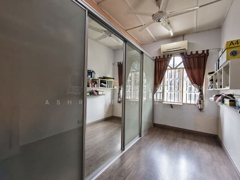 Rumah Banglo untuk Dijual di SS12 (Subang Jaya) - Ashraff Daniel - Bedroom - PropertyGuru.com.my