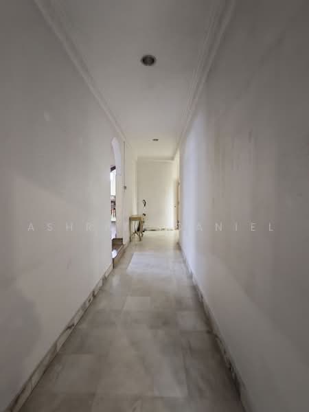 Rumah Banglo untuk Dijual di SS12 (Subang Jaya) - Ashraff Daniel - Corridor - PropertyGuru.com.my