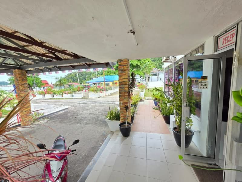 Hotel / Resort for Sale in Kampung Pasir Bogak (Pangkor) - Nik Hazizullah - PropertyGuru.com.my
