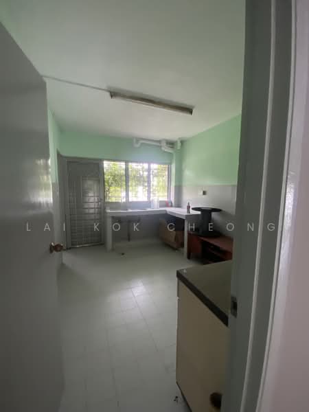 1.5-storey Terraced House for Sale in Wangsa Baiduri (Subang Jaya) - Lai Kok Cheong - Kitchen - PropertyGuru.com.my