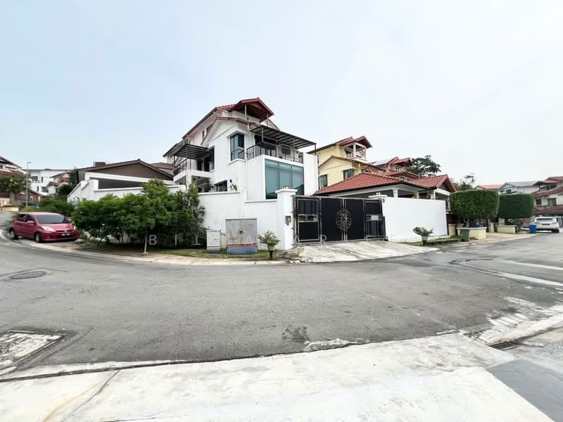 Bungalow House for Sale in Bukit Rahman Putra (Sungai Buloh) - BILYA ARIFF - Exterior - PropertyGuru.com.my