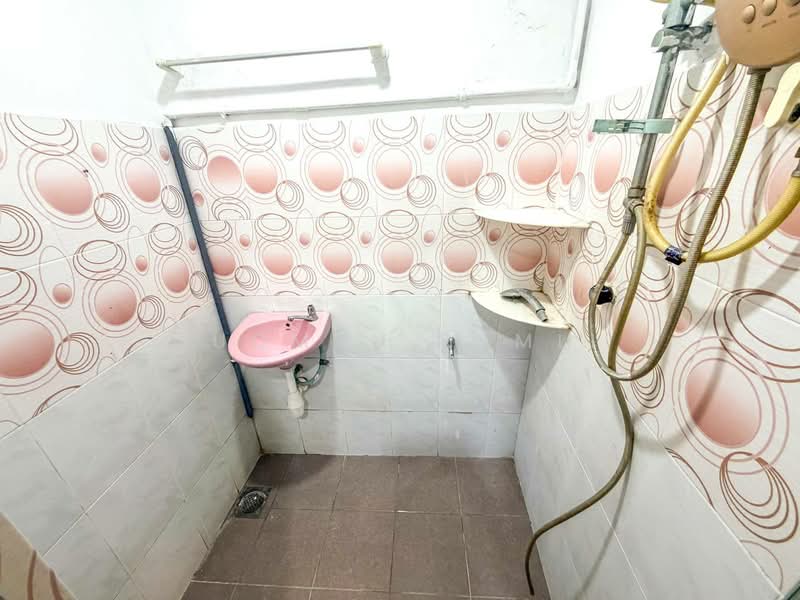 Rumah Teres 1 Tingkat untuk Dijual di Pekan Batu 9 (Cheras) - Luqman Ramli - Bathroom - PropertyGuru.com.my