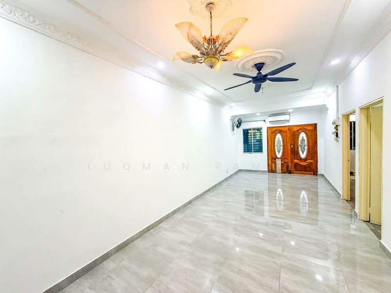 Rumah Teres 1 Tingkat untuk Dijual di Pekan Batu 9 (Cheras) - Luqman Ramli - Living Room - PropertyGuru.com.my