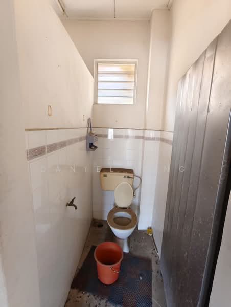 Flat for Sale at Kenari - Daniel Yong - Bathroom - PropertyGuru.com.my