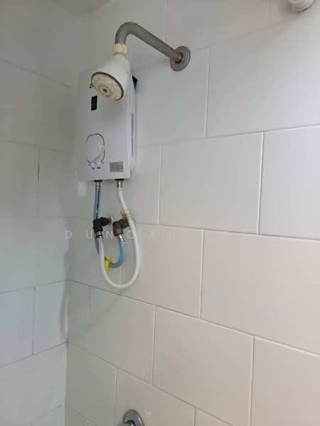 Servis Apartment untuk Disewa di City Campus @ Fraser Business Park - Duncan Lee - Bathroom - PropertyGuru.com.my
