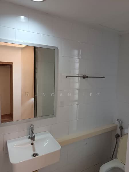 Servis Apartment untuk Disewa di City Campus @ Fraser Business Park - Duncan Lee - Bathroom - PropertyGuru.com.my