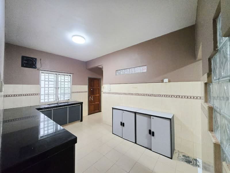 2-storey Terraced House for Sale in Gombak (Kuala Lumpur) - Yasmin Sulaiman - Kitchen - PropertyGuru.com.my