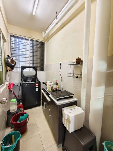 Kondominium untuk Dijual di Renjana Ampang - Zawana BT Zaidi Ana - Kitchen - PropertyGuru.com.my