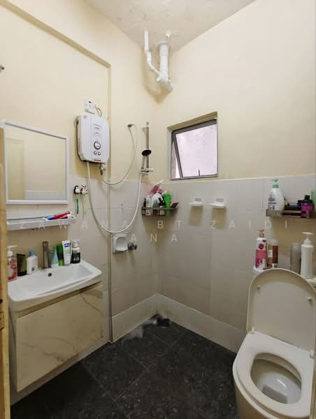 Kondominium untuk Dijual di Renjana Ampang - Zawana BT Zaidi Ana - Bathroom - PropertyGuru.com.my