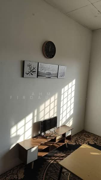 Pangsapuri untuk Dijual di Residensi Warnasari 1 - Ahmad Firdaus Mahmod - Living Room - PropertyGuru.com.my