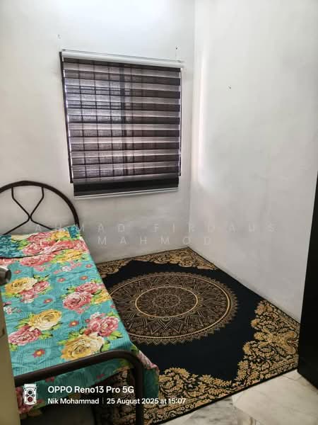 Pangsapuri untuk Dijual di Residensi Warnasari 1 - Ahmad Firdaus Mahmod - Bedroom - PropertyGuru.com.my