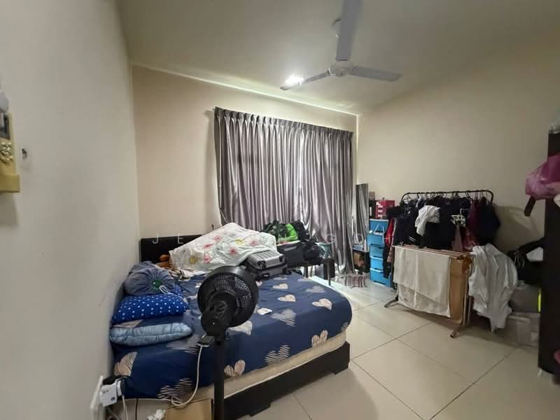 Kondominium untuk Dijual di M Condominium @ Larkin - Jensen Goh - Bedroom - PropertyGuru.com.my