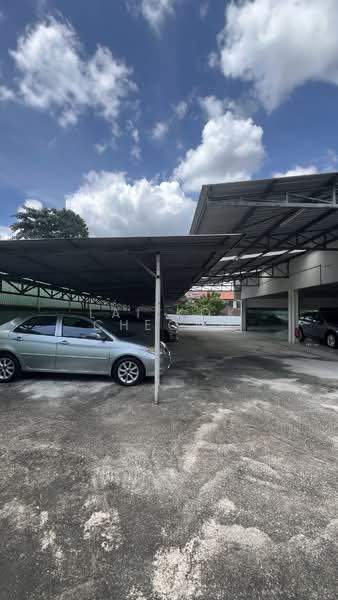Banglo Komersial untuk Disewa di Petaling Jaya (Selangor) - Lai Kok Cheong - Car Park - PropertyGuru.com.my