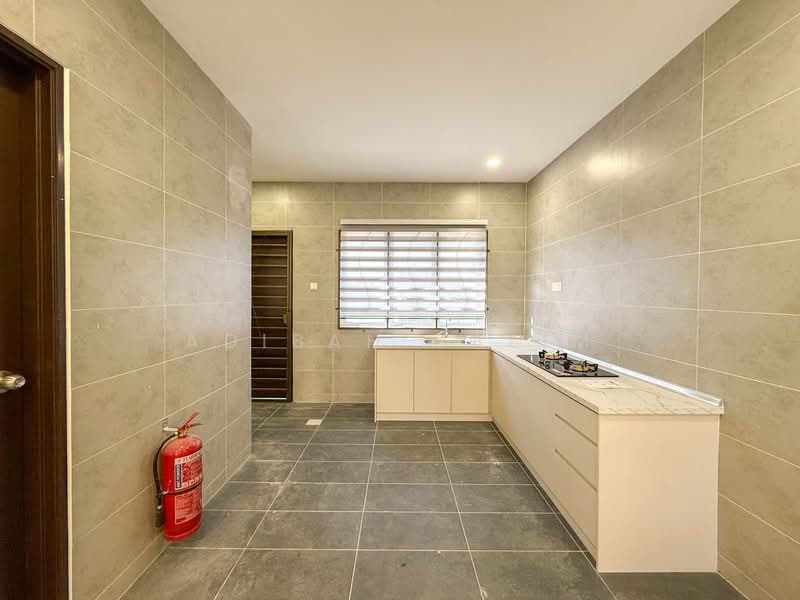 Rumah Teres 2 Tingkat untuk Dijual di Kota Warisan (Sepang) - Adibah Salim - Kitchen - PropertyGuru.com.my