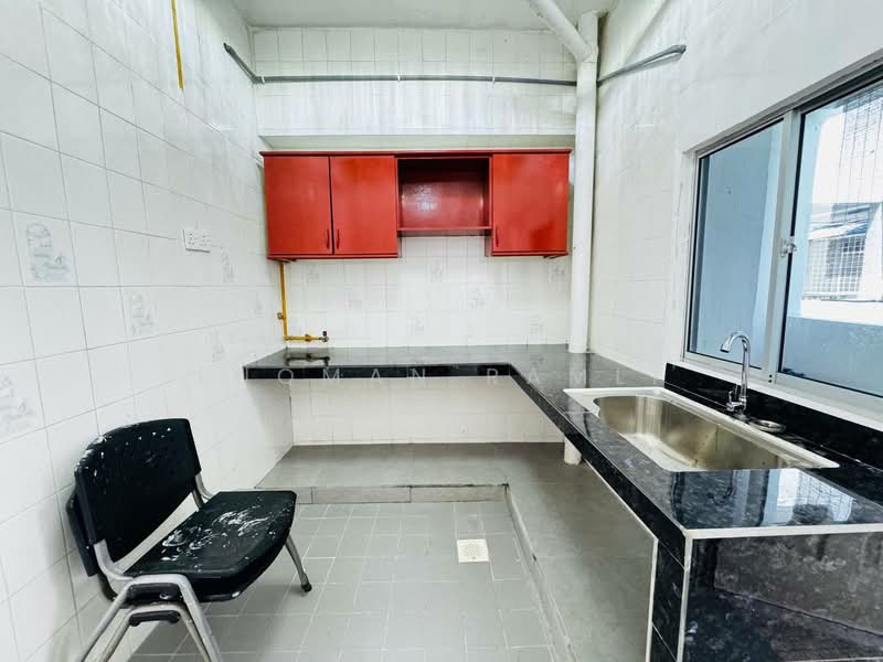 Pangsapuri untuk Dijual di Tasik Heights Apartment - Luqman Ramli - Kitchen - PropertyGuru.com.my