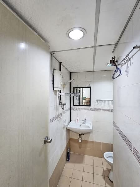 Kondominium untuk Disewa di E-Park Condominium - Weng Sern - Bathroom - PropertyGuru.com.my