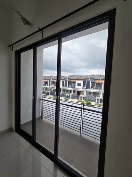 2-storey Terraced House for Sale in Telok Panglima Garang (Selangor) - Venus Sim - Balcony - PropertyGuru.com.my