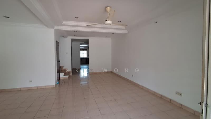 Rumah Teres 2-Tingkat untuk Dijual di Taman Putra Prima (Puchong) - Sky Wong - Living Room - PropertyGuru.com.my