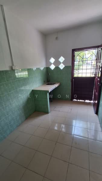 Rumah Teres 2-Tingkat untuk Dijual di Taman Putra Prima (Puchong) - Sky Wong - Kitchen - PropertyGuru.com.my