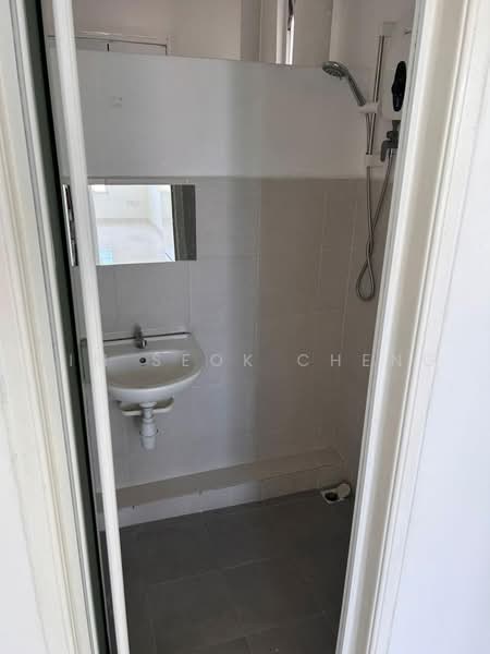 Pangsapuri untuk Disewa di Skyridge Apartment - Lim Seok Cheng - Bathroom - PropertyGuru.com.my