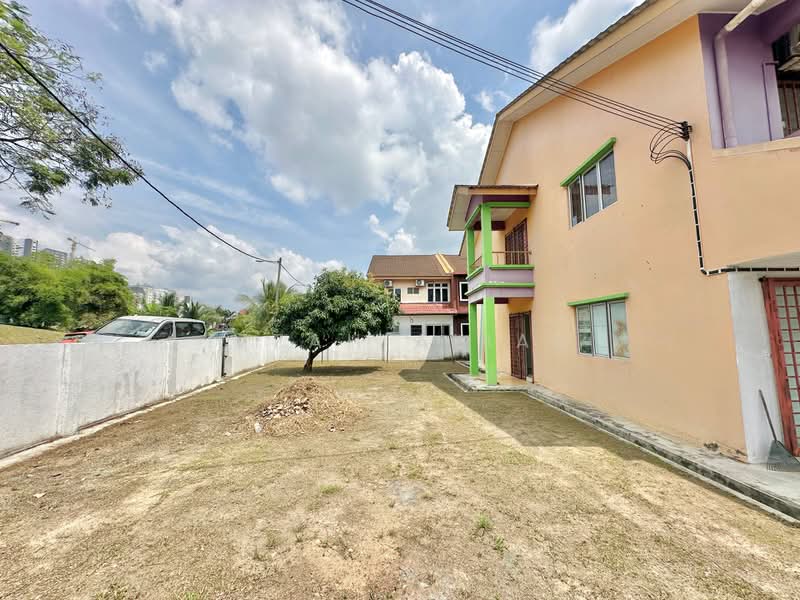 Rumah Teres 2 Tingkat untuk Dijual di Taman Universiti (Bangi) - Izzah Alias - Exterior - PropertyGuru.com.my