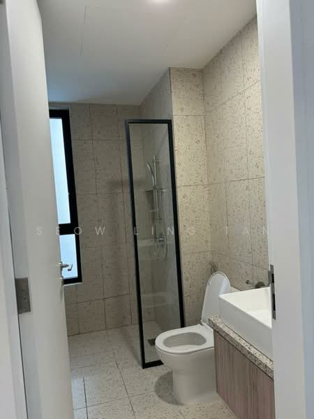 Kediaman Servis untuk Dijual di The Rosewoodz @ Bukit Jalil - Seow Ling Tan - Bathroom - PropertyGuru.com.my