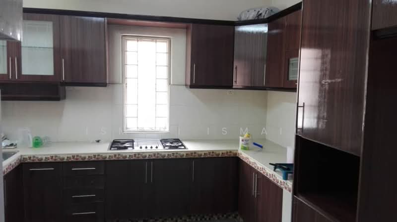 Rumah Teres 2 Tingkat untuk Disewa di Subang Bestari (Shah Alam) - Ismadi Ismail - Kitchen - PropertyGuru.com.my
