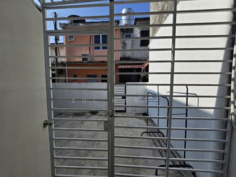 Rumah Teres 2 Tingkat untuk Dijual di Taman Impian Ehsan (Balakong) - Zul Hasif - PropertyGuru.com.my