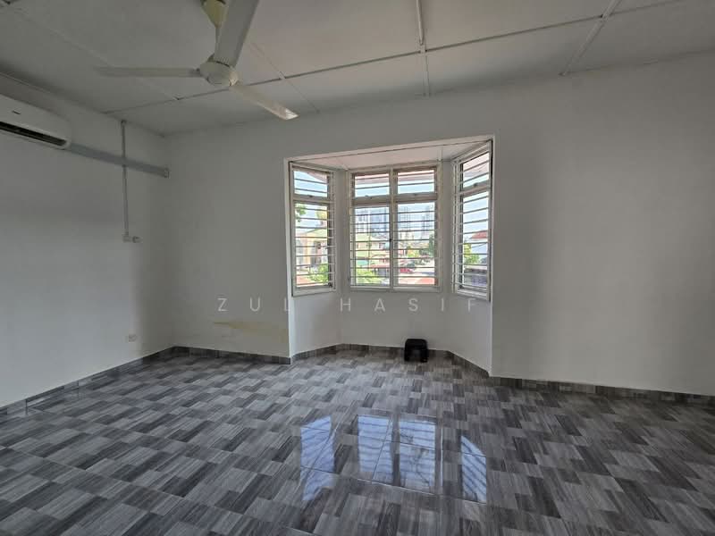 Rumah Teres 2 Tingkat untuk Dijual di Taman Impian Ehsan (Balakong) - Zul Hasif - PropertyGuru.com.my