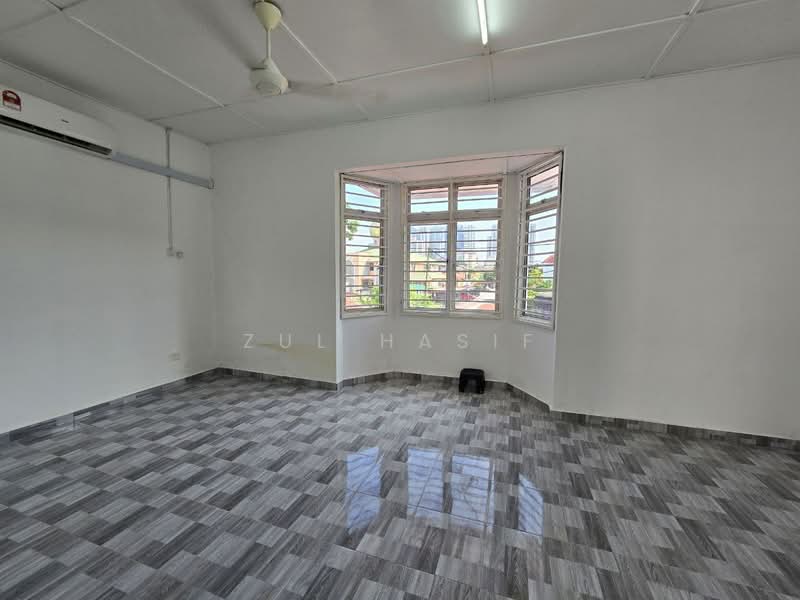 Rumah Teres 2 Tingkat untuk Dijual di Taman Impian Ehsan (Balakong) - Zul Hasif - PropertyGuru.com.my