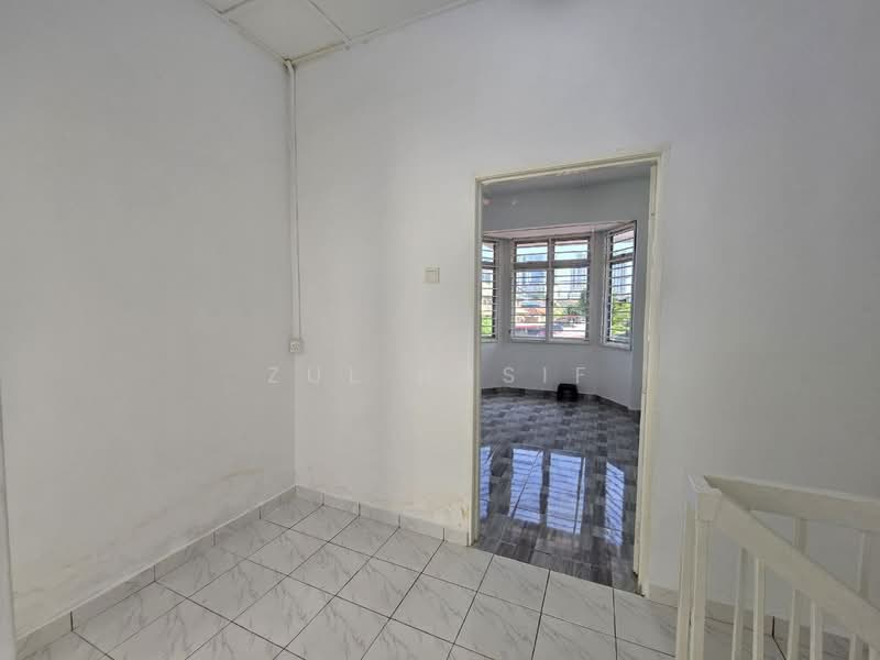 Rumah Teres 2 Tingkat untuk Dijual di Taman Impian Ehsan (Balakong) - Zul Hasif - PropertyGuru.com.my