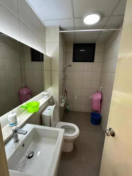 Kondominium untuk Dijual di The WaterEdge (Pinggiran Air) - Queenie Ng - Bathroom - PropertyGuru.com.my