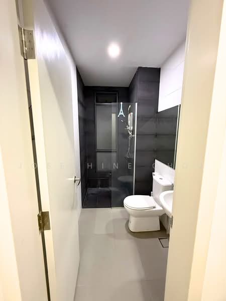 Servis Apartment untuk Disewa di Paramount Utropolis - Josephine Chou - Bathroom - PropertyGuru.com.my