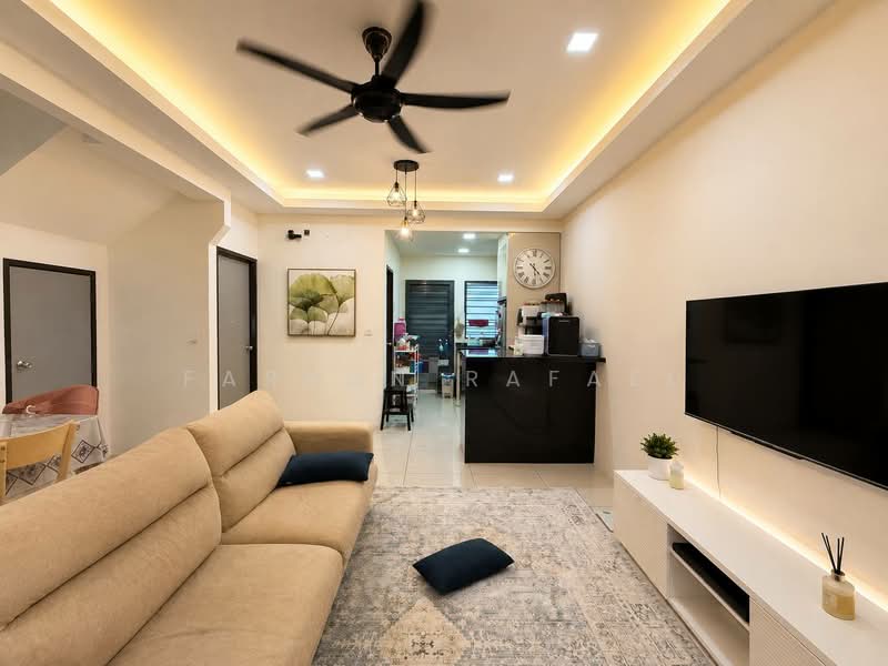 Rumah Teres 2 Tingkat untuk Dijual di Kuala Selangor (Selangor) - Farhan Rafael - Living Room - PropertyGuru.com.my