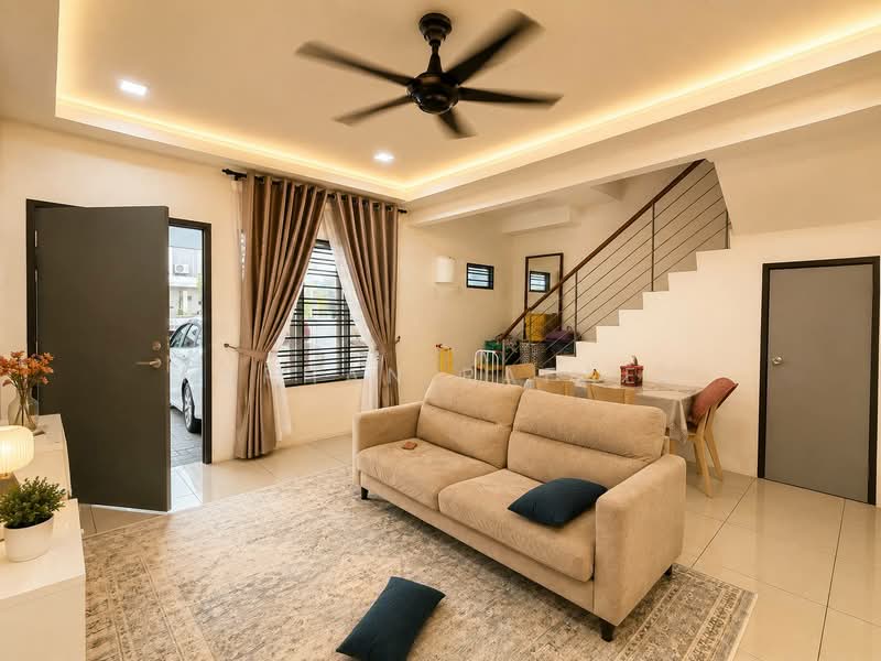 Rumah Teres 2 Tingkat untuk Dijual di Kuala Selangor (Selangor) - Farhan Rafael - Living Room - PropertyGuru.com.my