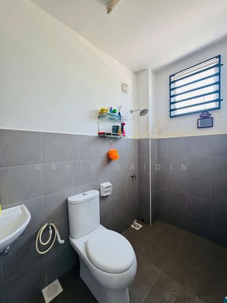 1-storey Terraced House for Sale in Bertam (Kepala Batas) - Wanie Saidin - Bathroom - PropertyGuru.com.my