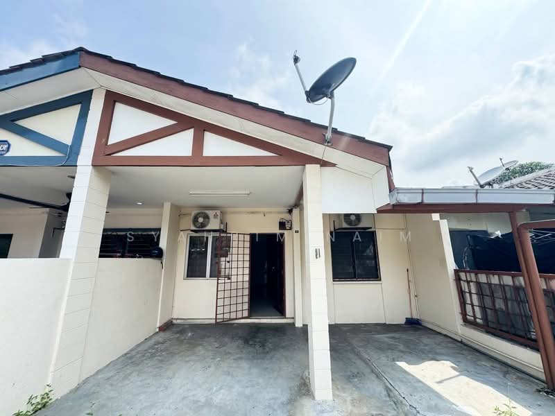 1-storey Terraced House for Sale in Bandar Sunway (Sunway) - Syahrim Naim - Exterior - PropertyGuru.com.my