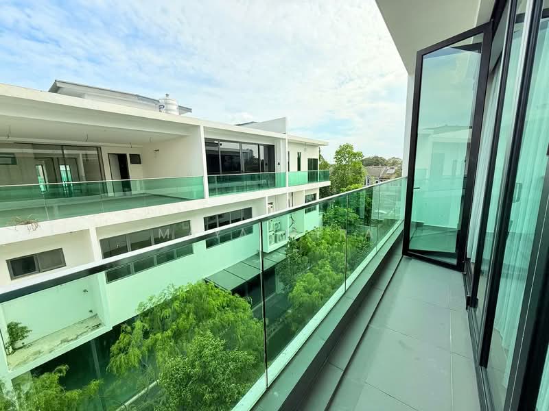 3-storey Terraced House for Sale in Bandar Nusaputra (Puchong) - Maya Myra - Balcony - PropertyGuru.com.my