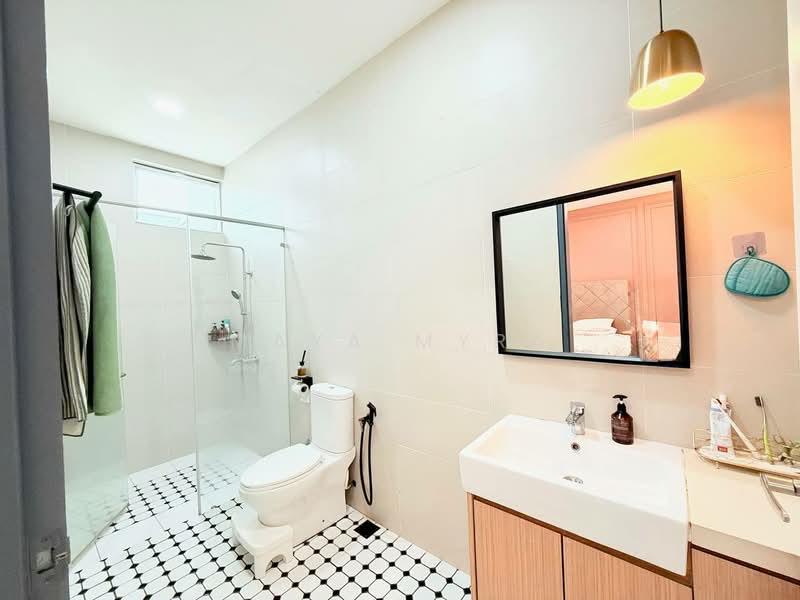 3-storey Terraced House for Sale in Bandar Nusaputra (Puchong) - Maya Myra - Bathroom - PropertyGuru.com.my