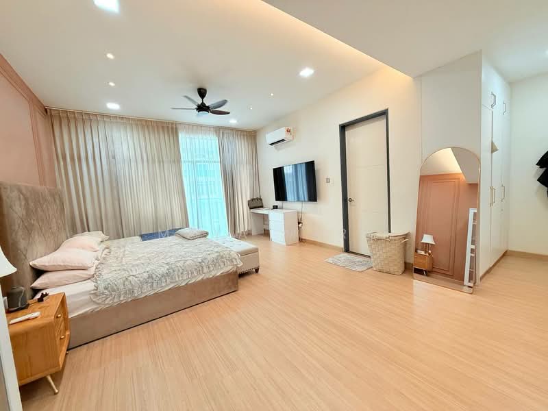 3-storey Terraced House for Sale in Bandar Nusaputra (Puchong) - Maya Myra - Bedroom - PropertyGuru.com.my