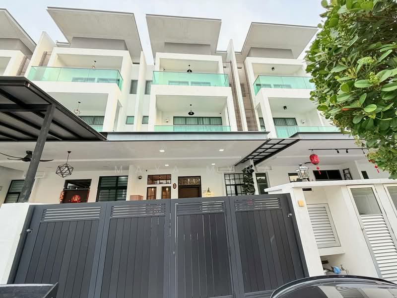 3-storey Terraced House for Sale in Bandar Nusaputra (Puchong) - Maya Myra - Exterior - PropertyGuru.com.my