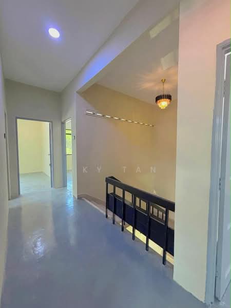Rumah Berkembar untuk Dijual di Taman Pelangi (Johor Bahru) - Sky Tan - Corridor - PropertyGuru.com.my