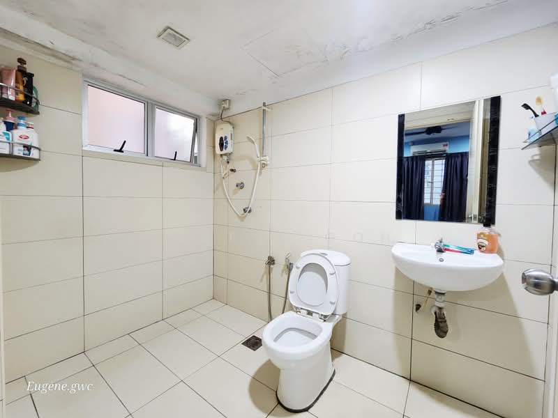 Condominium for Sale at Sri Desa - Eugene Goh - Master Bathroom - PropertyGuru.com.my