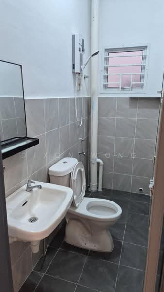 Rumah Bandar untuk Disewa di Bukit Jalil (Kuala Lumpur) - Dixon Wong - Bathroom - PropertyGuru.com.my