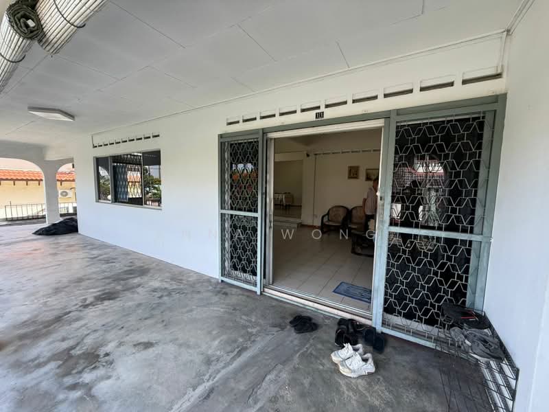 Semi-Detached House for Rent in Taman Stulang Laut (Johor Bahru) - Anna Wong - Living Room - PropertyGuru.com.my