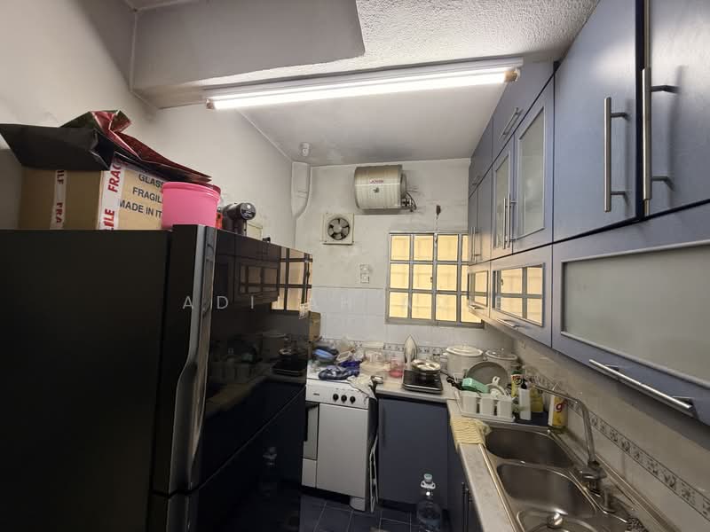 Rumah Teres 2.5 Tingkat untuk Dijual di Taman Sri Sinar (Segambut) - Adilah Adib - Kitchen - PropertyGuru.com.my